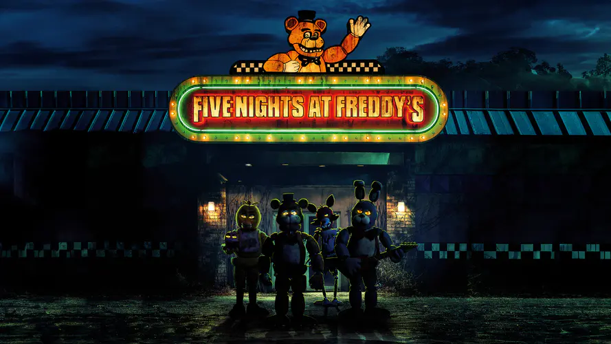 恐怖电影《Five Nights at Freddy’s》数字艺术壁纸 夜晚天空下的发光眼睛与纸杯蛋糕