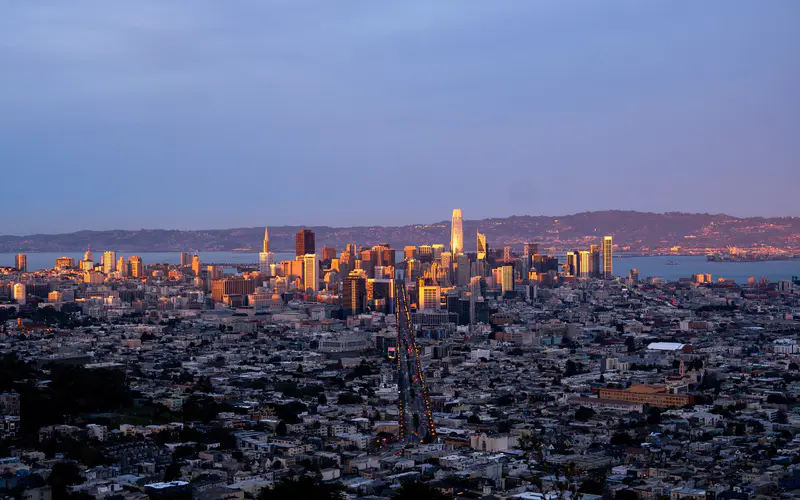 Salesforce Tower 旧金山 加利福尼亚州湾 5K桌面壁纸5120×3200