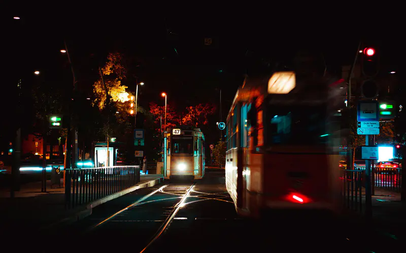 城市 夜晚 街道 2021 布达佩斯 匈牙利 5K桌面壁纸5120×3200 照片