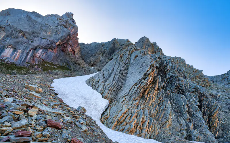 岩石浮雕层 高山 雪覆盖 5K桌面壁纸5120×3200