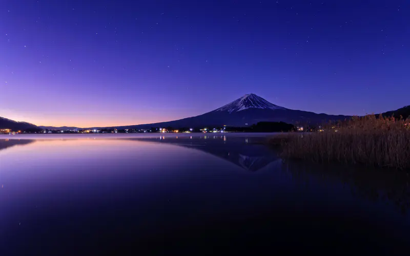 日本 山梨县 富士河 镇 夜 5K桌面壁纸5120×3200