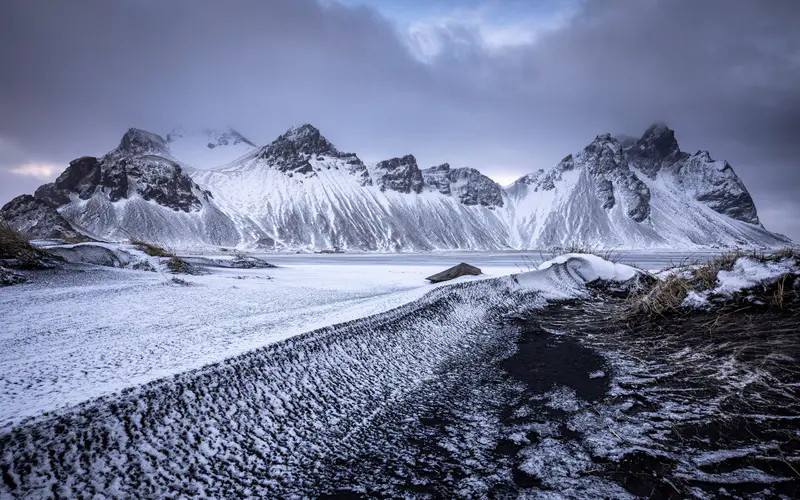 冰川 Vestrahorn 雪山 冬季 冰岛 5K桌面壁纸5120×3200