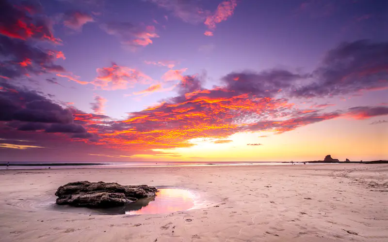 夏季 海滩 石头 美丽 日落 天际线 5K桌面壁纸5120×3200