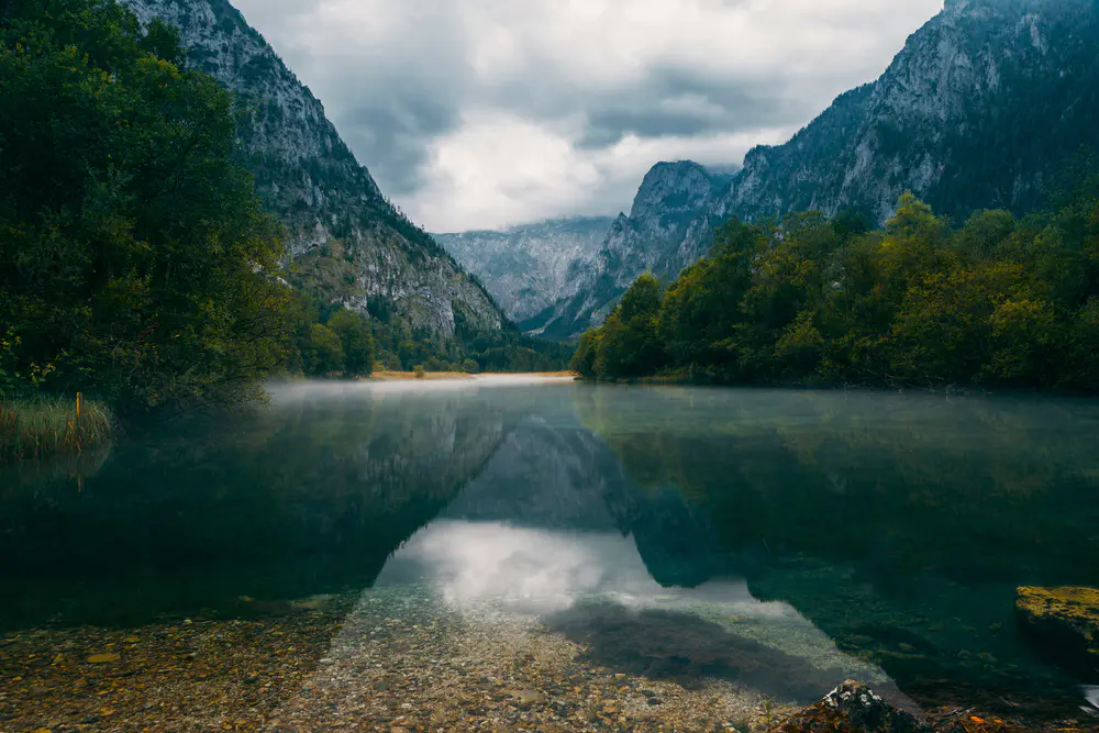 自然 景观 树木 森林 水 岩石 云 雾 河流 山脉 4K壁纸