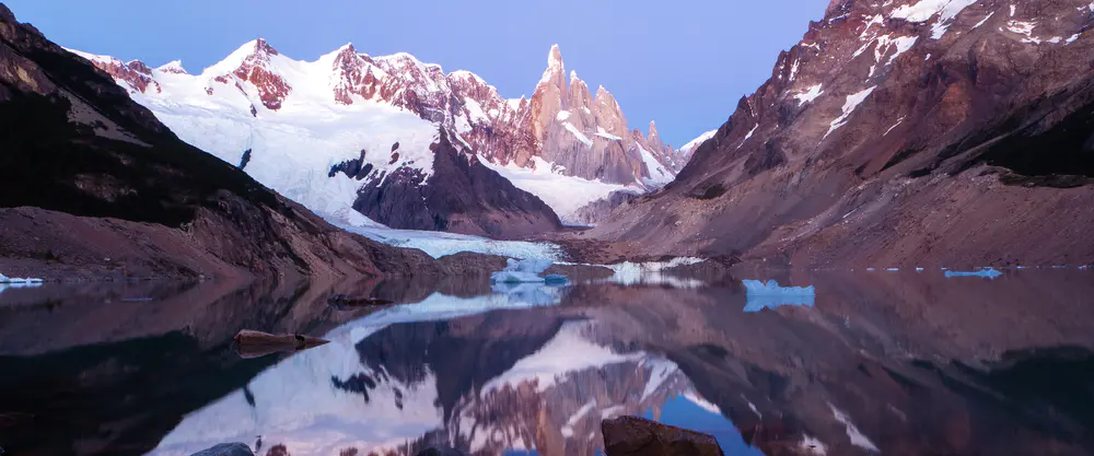 唯美雪山湖泊风景_3840x1600带鱼屏_高清电脑桌面壁纸