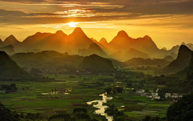 清晨桂林山水风景4k壁纸