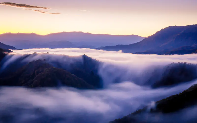 秋天 早晨 云层 雾气 日本 5K桌面壁纸5120×3200