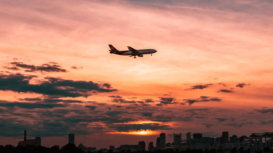 航班 航空 空中旅行 航空公司 晚上 4K桌面壁纸 3840×2160