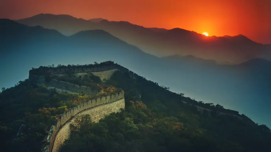 长城夕阳下的自然风景 山顶4K壁纸，完美的自然风光