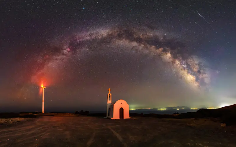 星空 银河系 教堂 克里特岛 希腊 5K桌面壁纸5120×3200