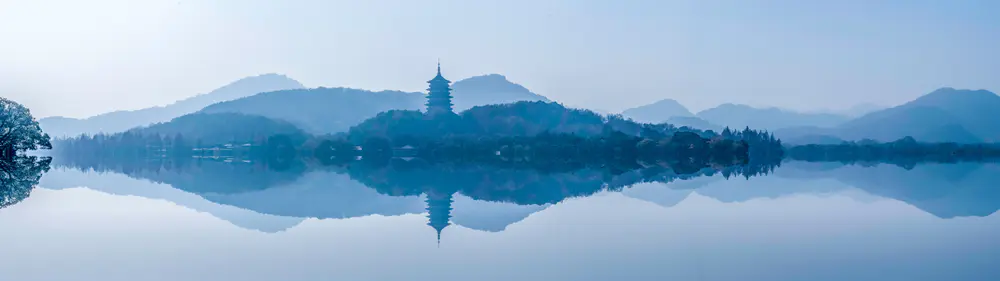 西湖雷峰塔风景5120×1440壁纸