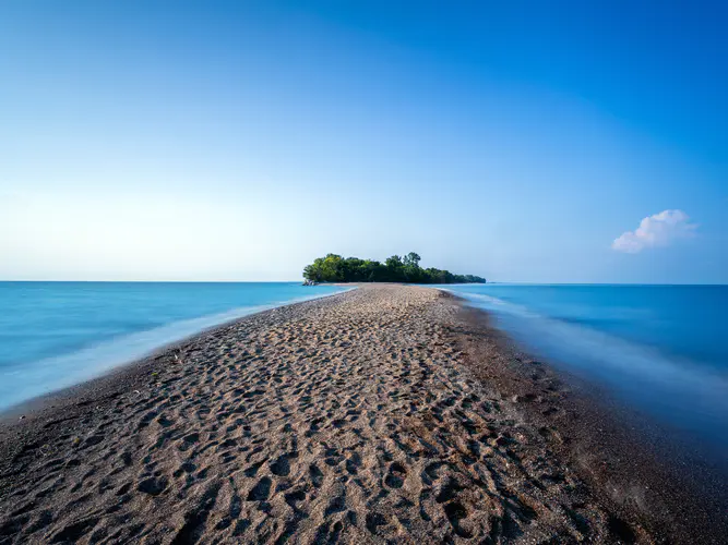 蓝天大海沙滩风景平板电脑壁纸