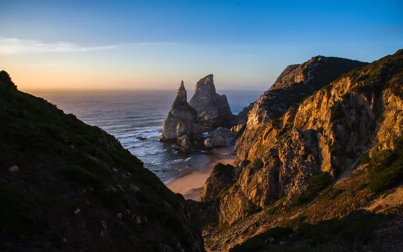 Praia da Ursa 葡萄牙 海岸 岩石 海滩 5K桌面壁纸5120×3200