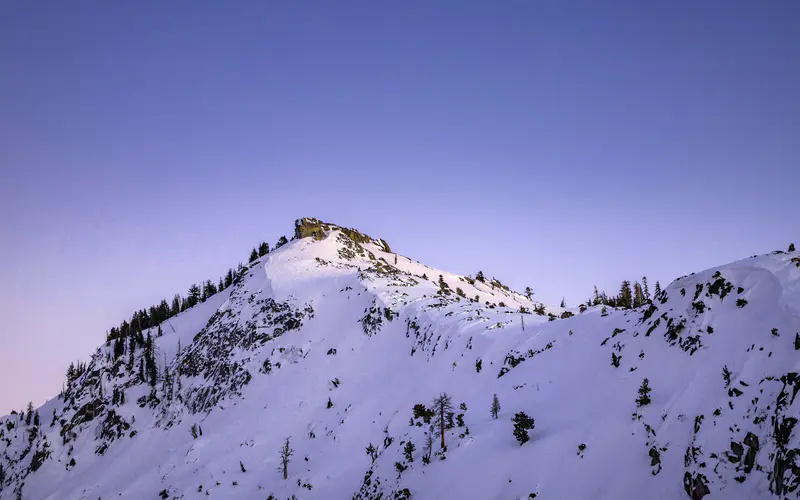 早晨 黎明 雪山 山峰 风景 5K桌面壁纸5120×3200