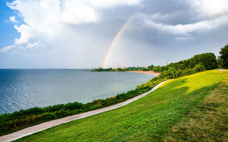 海岸 海湾 草 夏天 彩虹 5K桌面壁纸5120×3200 照片