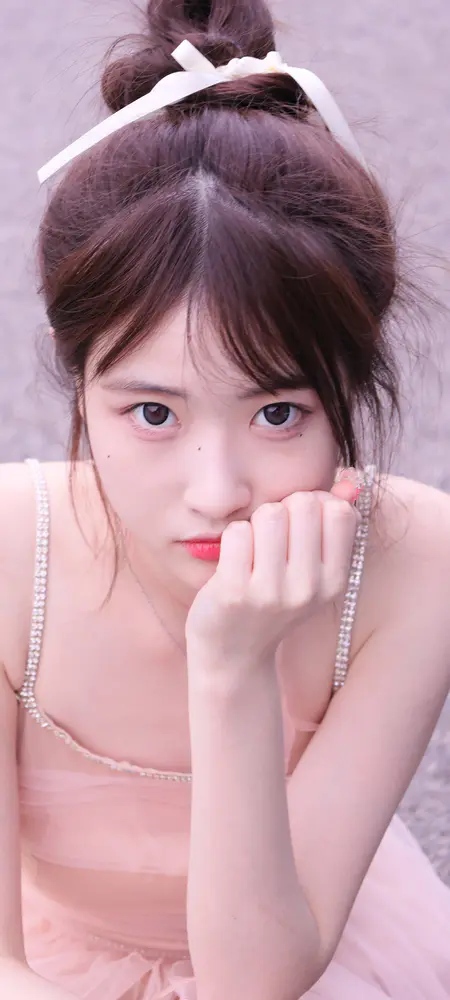 温柔少女的凝视