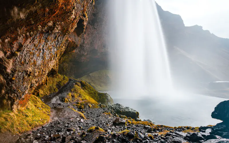 洞穴 壮观 瀑布 落基山 风景 5K桌面壁纸5120×3200