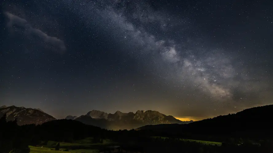 阿尔卑斯山夜晚星空风景4k壁纸3840×2160