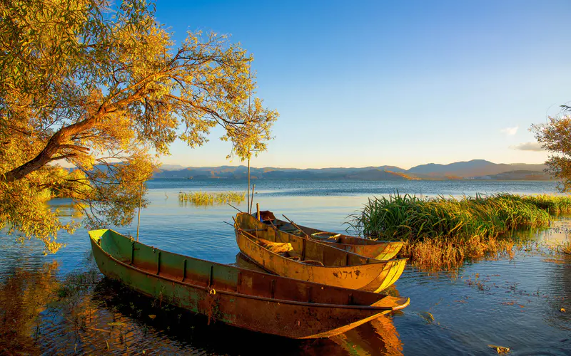 秋天,风景,船,岸,洱海,大理,5K桌面壁纸5120×3200