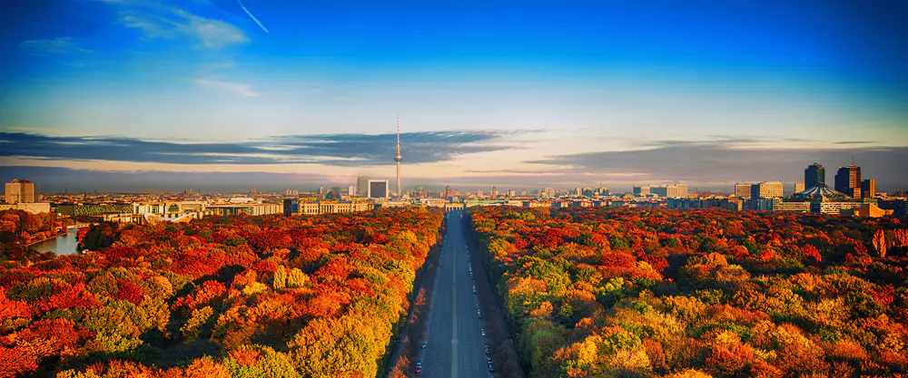 柏林秋季城市风光_3840x1600带鱼屏_高清电脑桌面壁纸