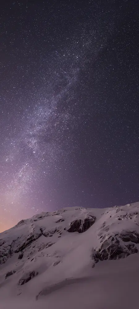 宁静雪山璀璨星空壁纸