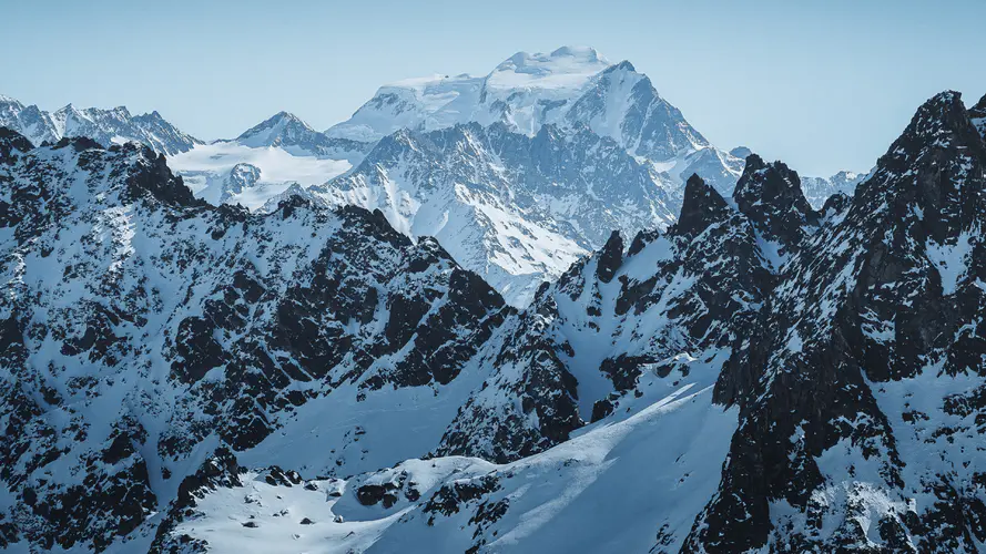 阿尔卑斯山 白雪皑皑的群山 山脉 斜坡 自然景观 4K桌面壁纸 3840×2160