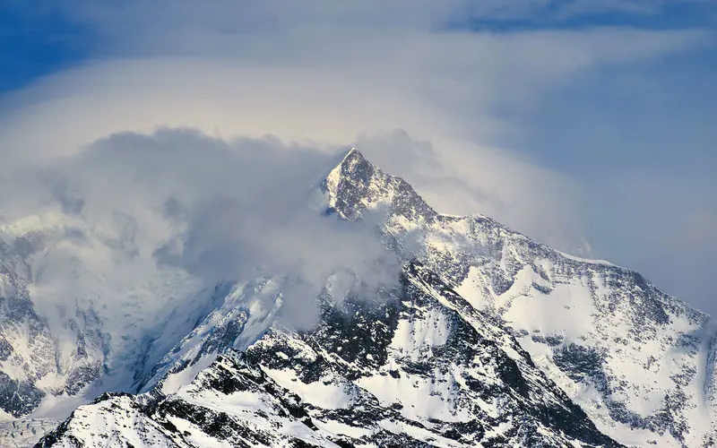 雪山 山峰 薄雾 梅吉夫 法国 5K桌面壁纸5120×3200