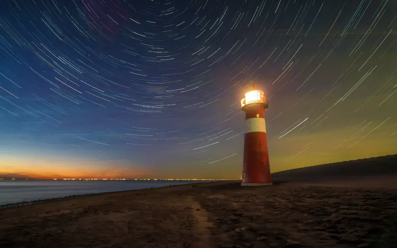 闪耀,灯塔,星轨,2022,海岸,夜晚,5K桌面壁纸5120×3200,照片