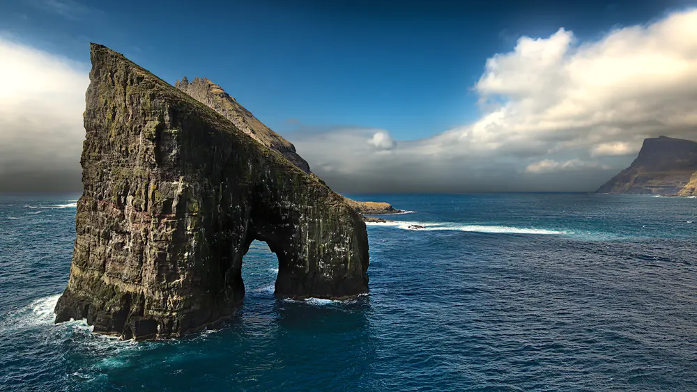 4K高清壁纸 自然之美——水与海的壮观景色