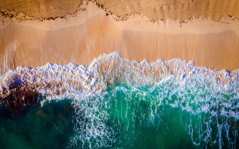 拿骚 巴哈马 波浪 海滩 无人机照片 5K桌面壁纸5120×3200