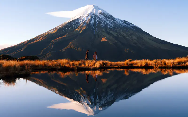 湖 雪 秋天 塔拉纳基山 新西兰 5K桌面壁纸5120×3200