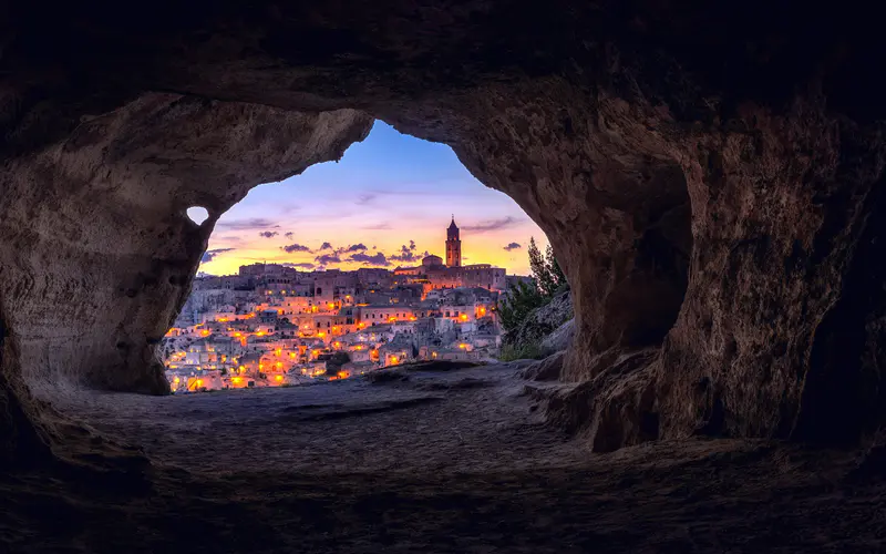 夜景 小镇 旅游 洞穴 马泰拉 意大利 5K桌面壁纸5120×3200