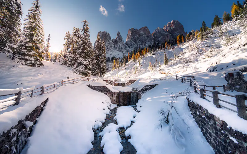 雪山 阳光 富内斯 南蒂罗尔 意大利 5K桌面壁纸5120×3200