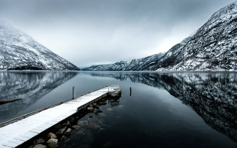 雪山 湖泊 冬季 埃德福郡 挪威 5K桌面壁纸5120×3200