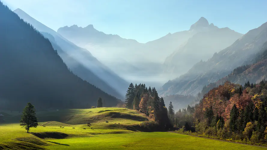 山谷 草地 牧场 4k风景壁纸