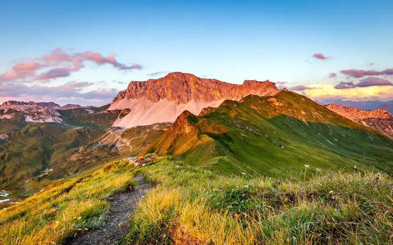 草地 山峰 日落 雅格利施角 瑞士 5K桌面壁纸5120×3200