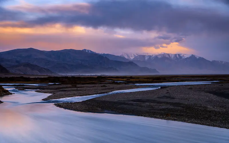 西藏 高原 雪山 河流 日落 景观 5K桌面壁纸5120×3200