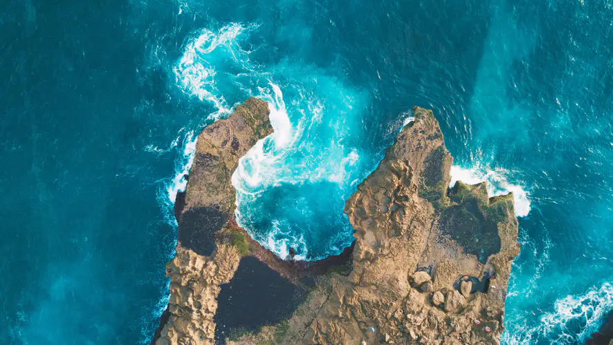 风景 海 水 海岸 岩石 青色 波浪 4K壁纸