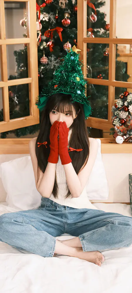 冬日圣诞少女的温馨时刻