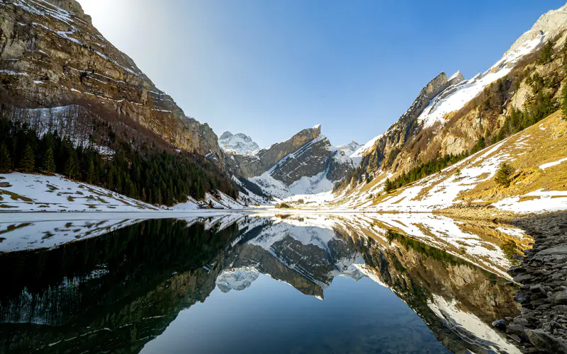 冰川湖 Seealpsee 阿彭策尔 瑞士 5K桌面壁纸5120×3200