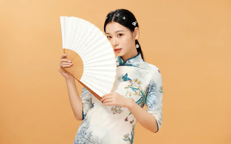 中国,美女,民族风,旗袍,扇子,5K桌面壁纸5120×3200