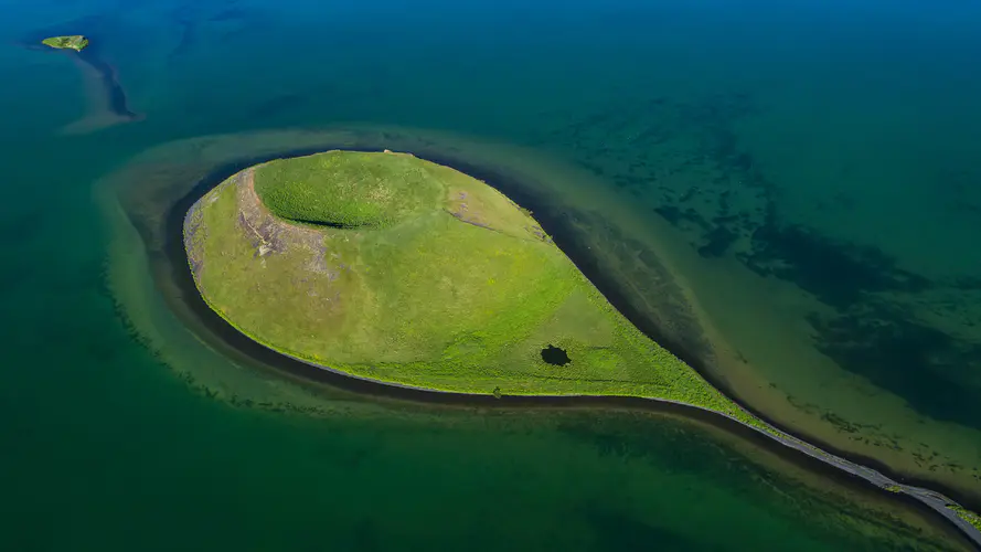 微软windows 10 海岸鸟瞰图4k风景壁纸3840×2160