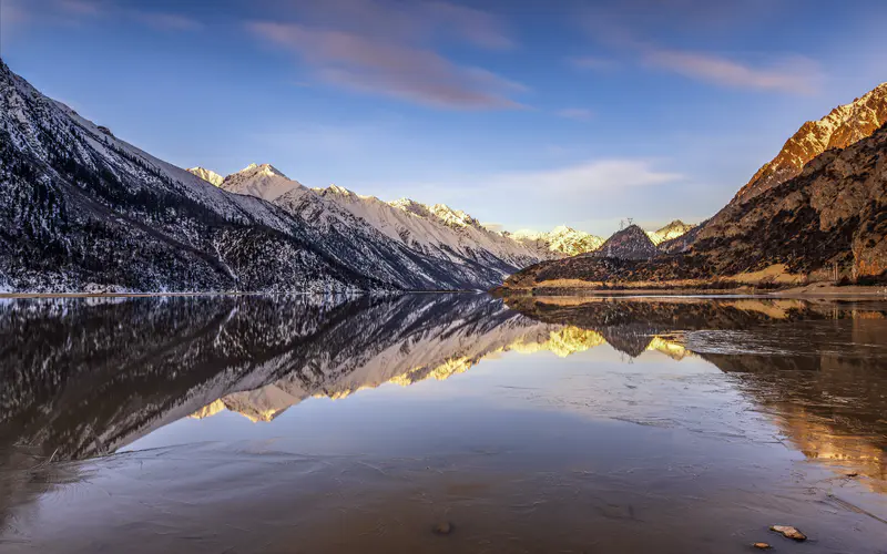 西藏 然乌湖 冬天 雪山 日落 5K桌面壁纸5120×3200